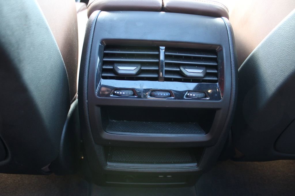 Used 2024 BMW X5 xDrive40i w/ M Sport Package image 37