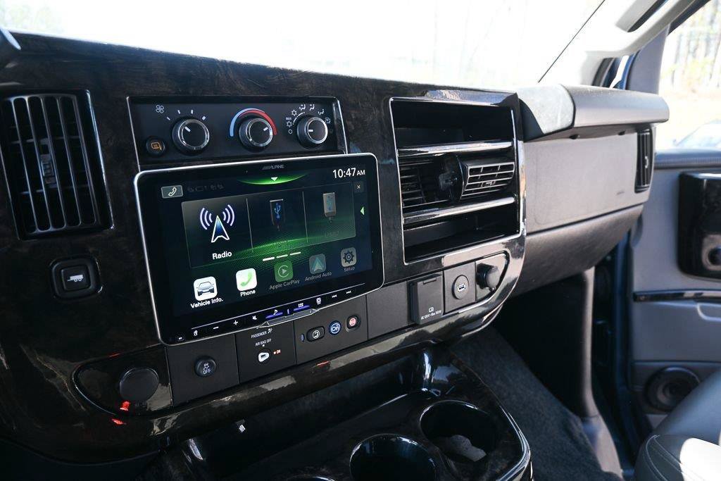 Used 2023 Chevrolet Express 2500 Extended RWD image 16