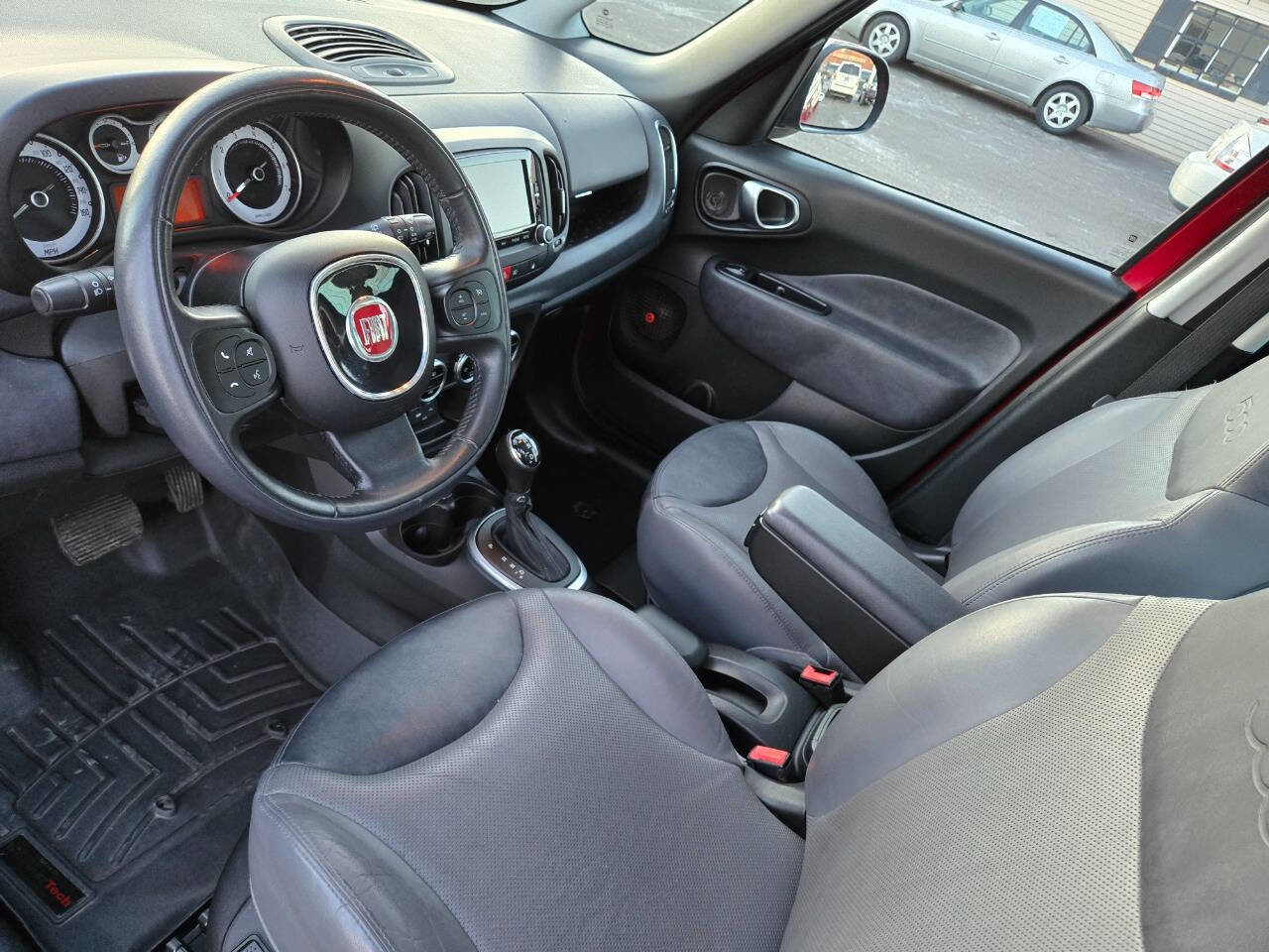 Used 2014 FIAT 500L Lounge image 12