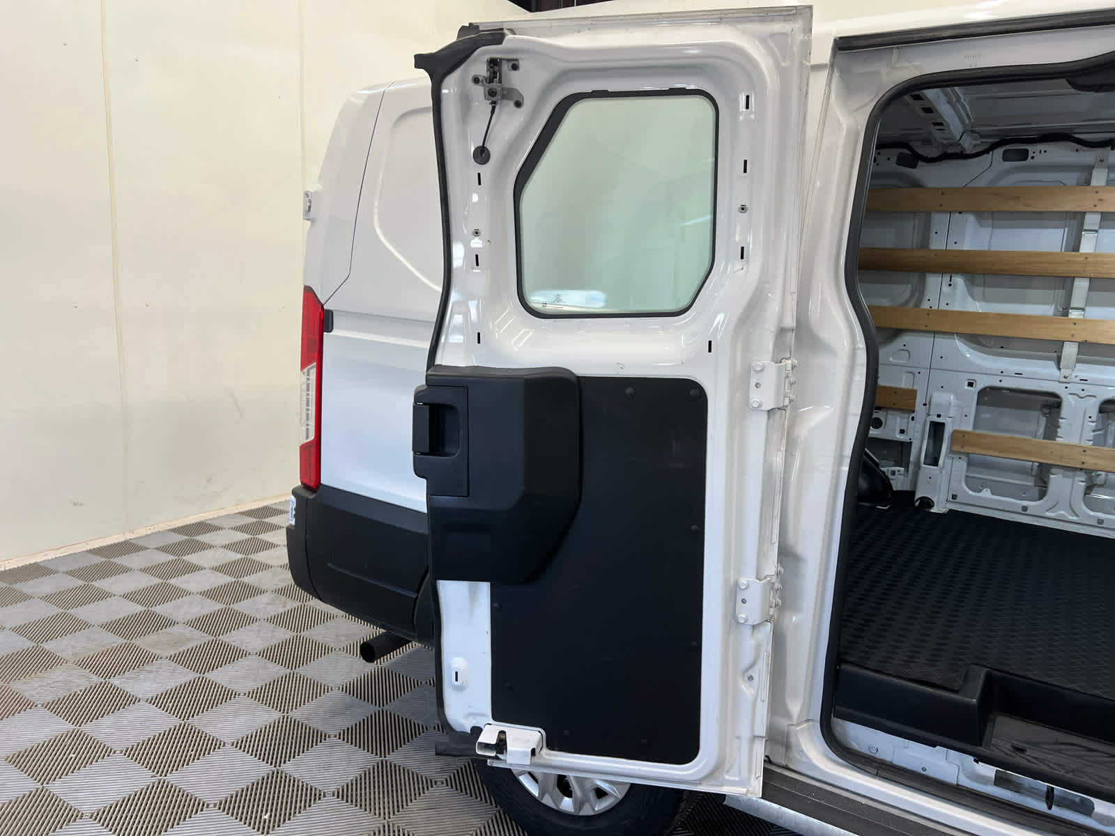 Used 2022 Ford Transit 250 Low Roof w/ Exterior Upgrade Package RWD image 35