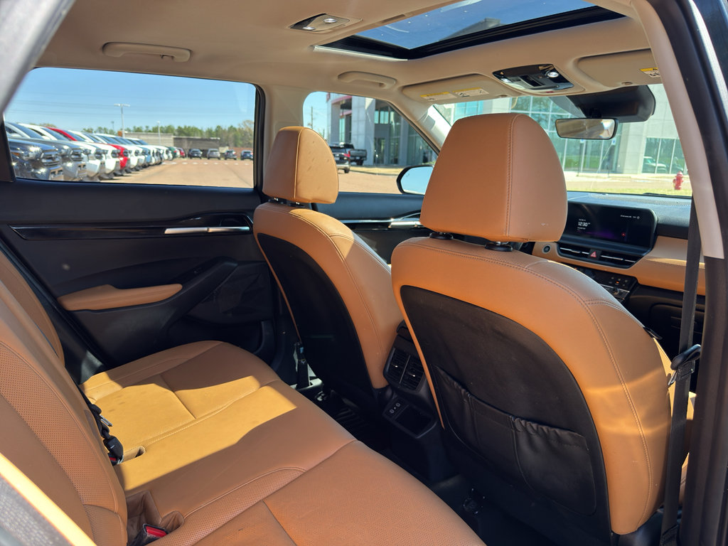 Used 2024 Kia Seltos EX image 15