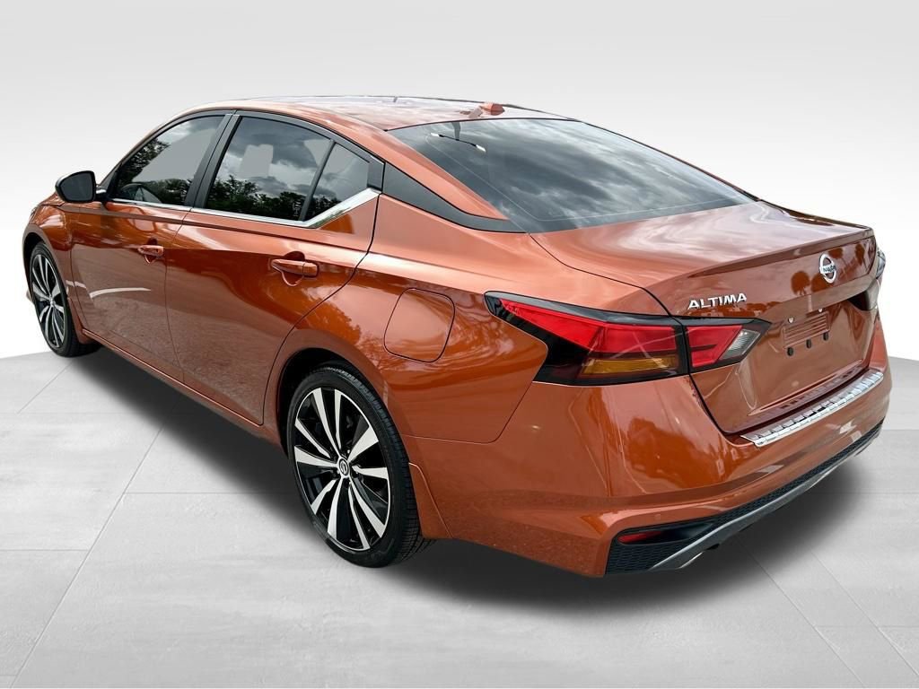 Certified 2021 Nissan Altima 2.5 SR FWD image 9