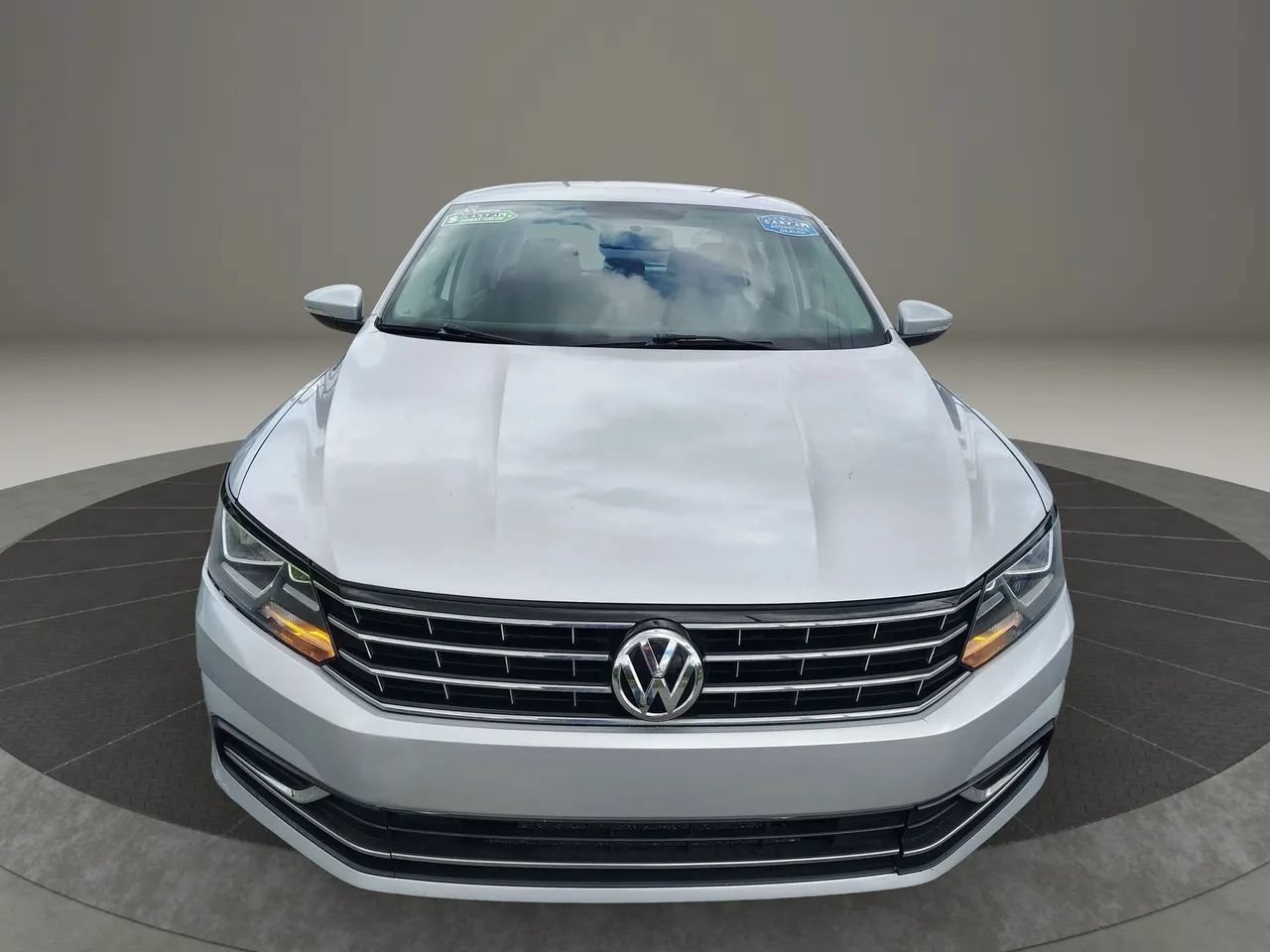 Used 2016 Volkswagen Passat 1.8T S FWD image 2