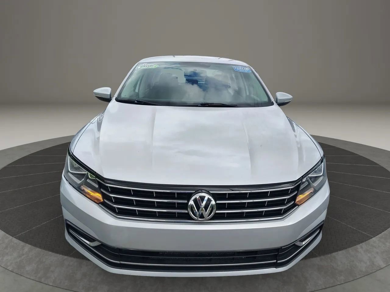 Used 2016 Volkswagen Passat 1.8T S image 2