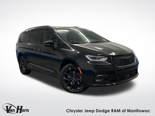 New 2026 Chrysler Pacifica Select w/ S Appearance Package