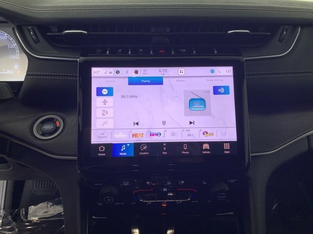 New 2025 Jeep Grand Cherokee Limited w/ Luxury Tech Group II image 13