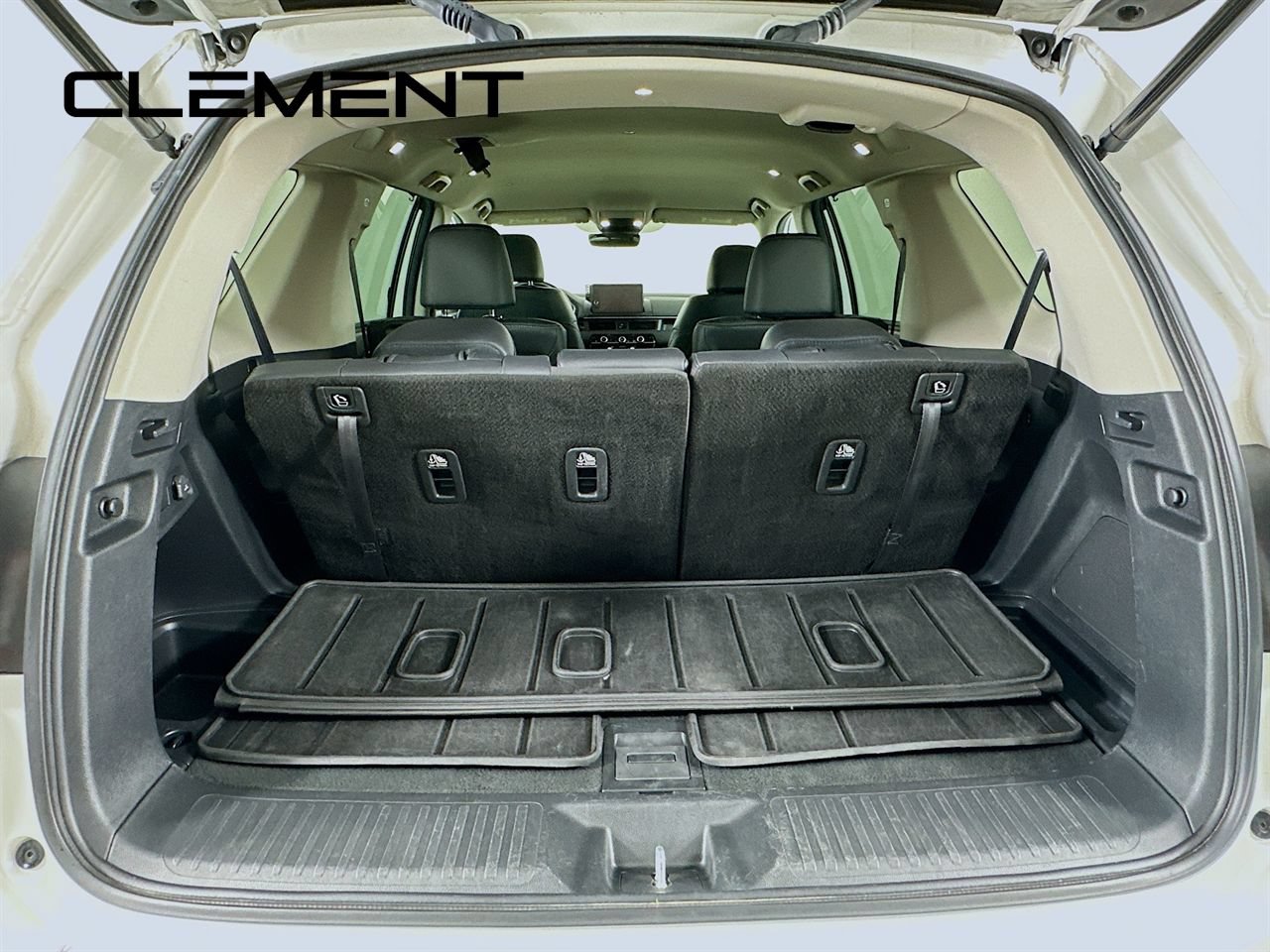 Used 2025 Honda Pilot EX-L image 11