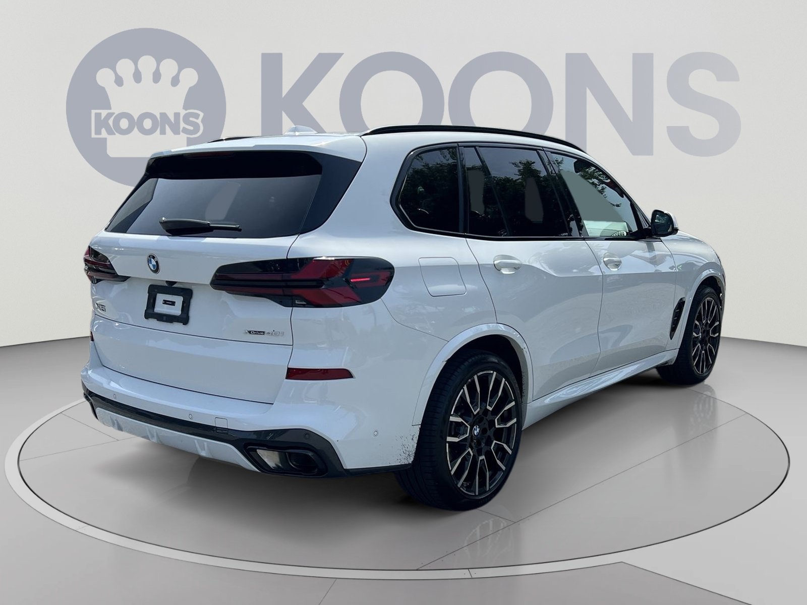 Used 2024 BMW X5 xDrive40i w/ M Sport Package AWD/4WD image 7