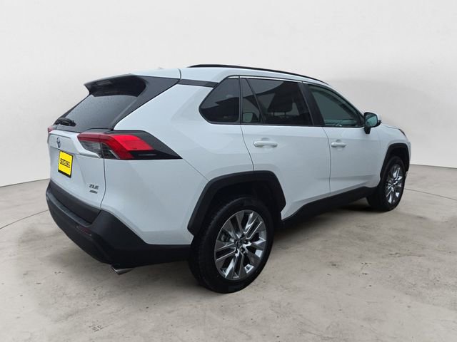 Used 2019 Toyota RAV4 XLE Premium image 5