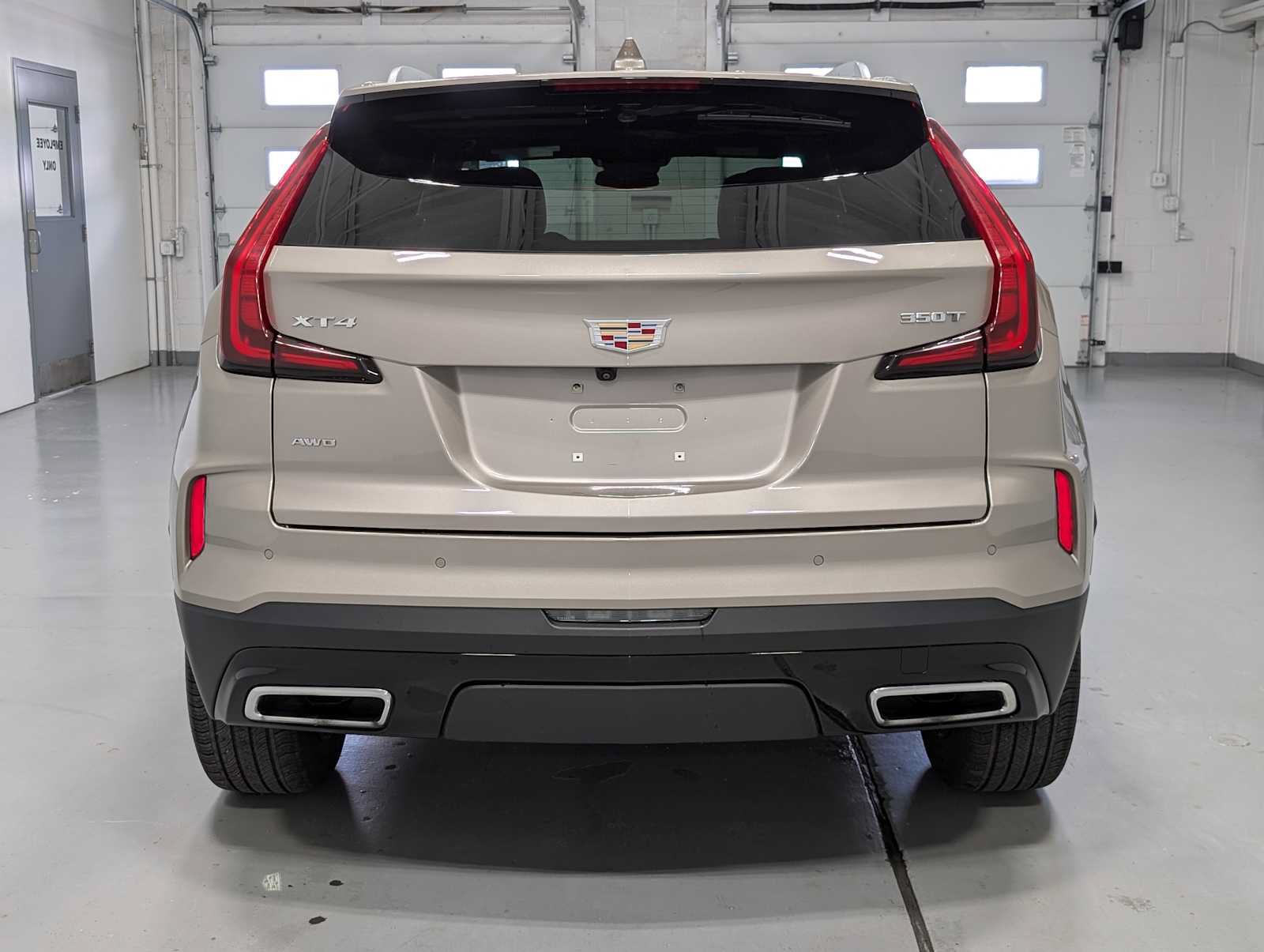 Certified 2025 Cadillac XT4 Premium Luxury AWD/4WD image 9