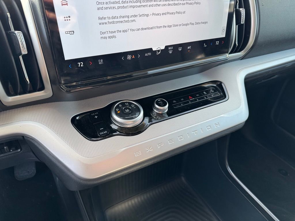 Certified 2025 Ford Expedition Active AWD/4WD image 18