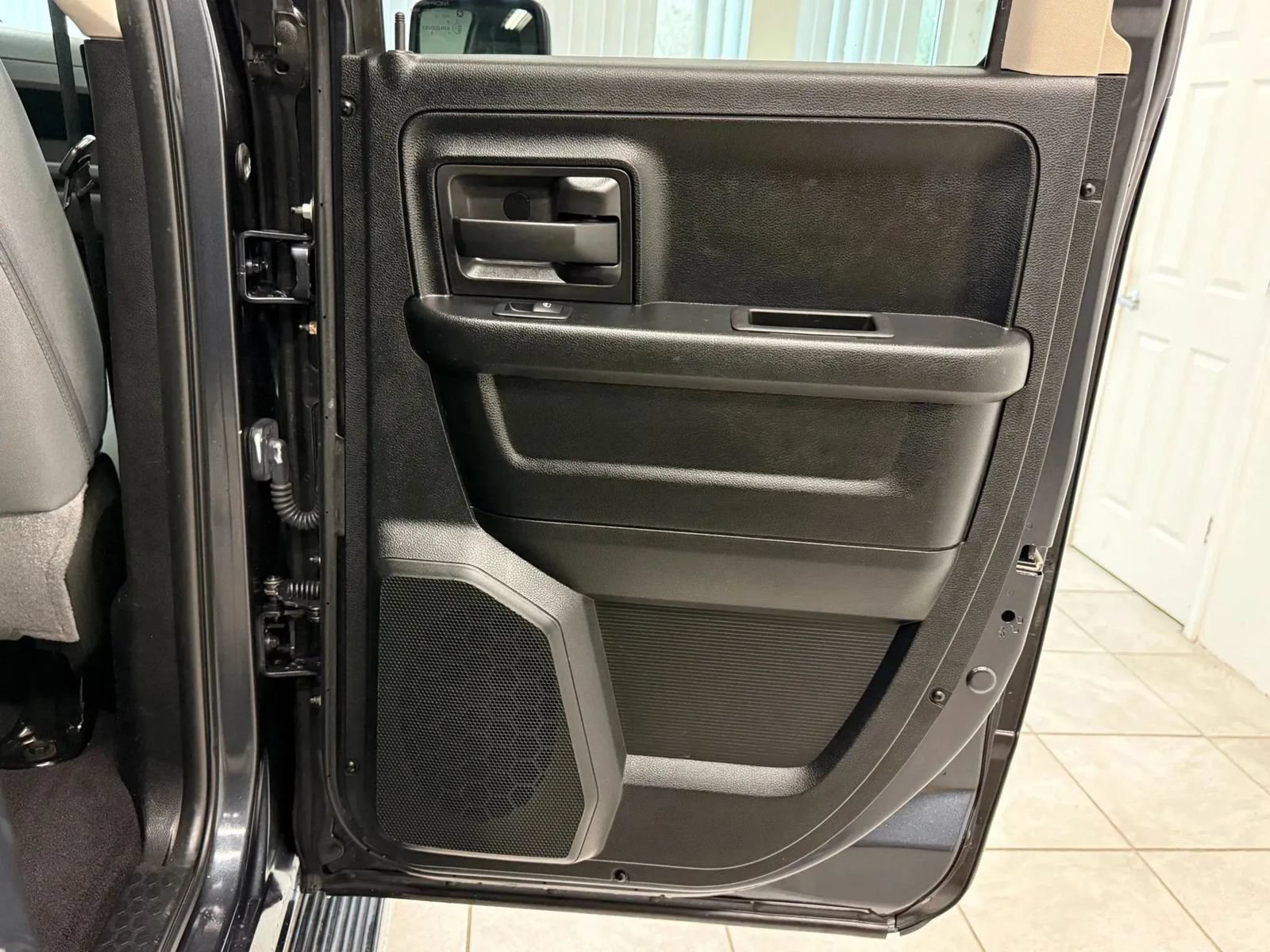Used 2018 RAM 1500 Express w/ Express Value Package AWD/4WD image 19