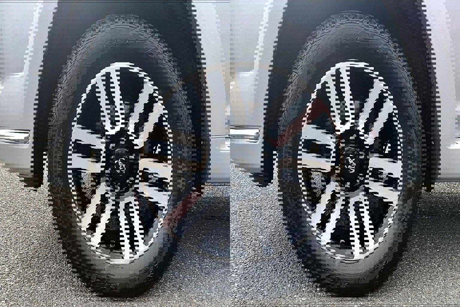 Used 2020 Toyota 4Runner Limited image 9