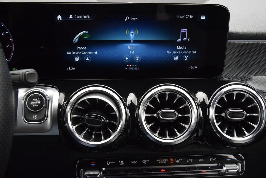 Used 2023 Mercedes-Benz GLB 250 image 26