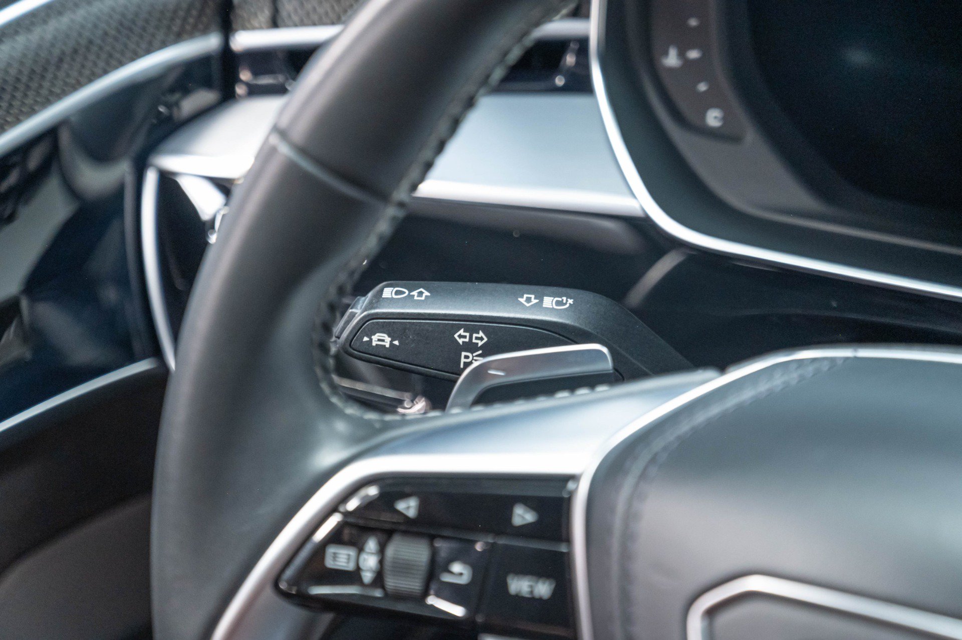 Used 2020 Audi S8 L AWD/4WD image 51