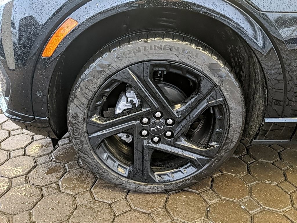 Used 2024 Chevrolet Equinox EV RS image 11