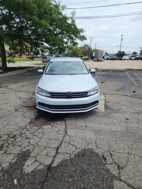 Used 2017 Volkswagen Jetta S w/ Jetta S Cold Weather Package FWD image 4