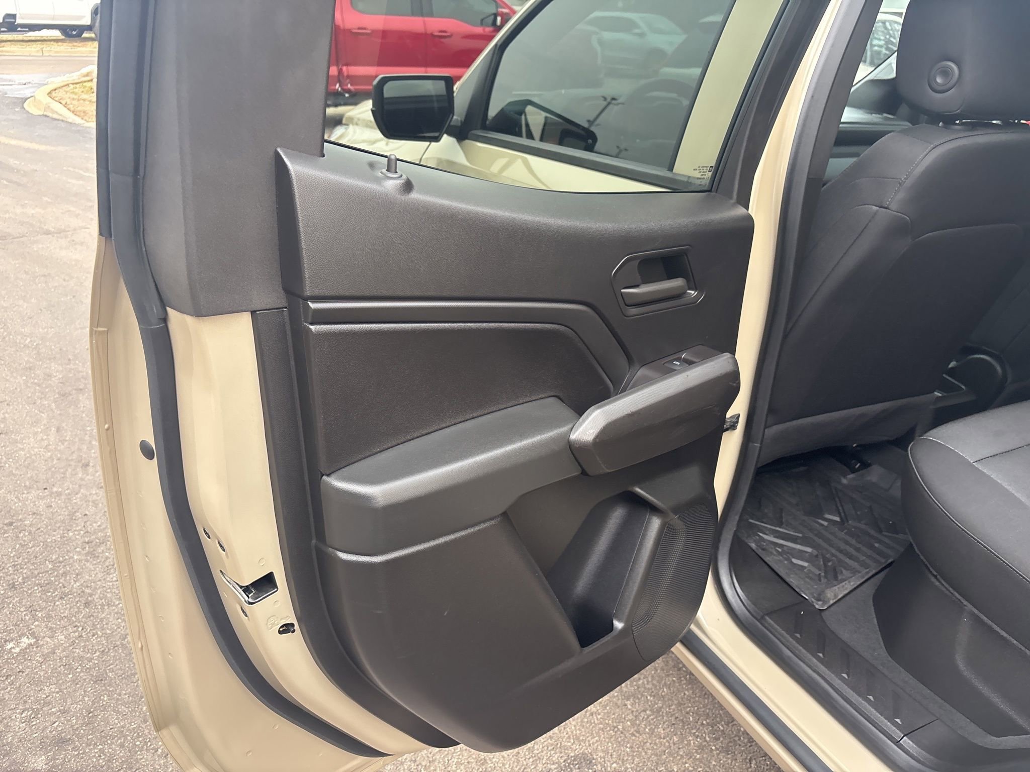 Used 2024 Chevrolet Colorado W/T image 21