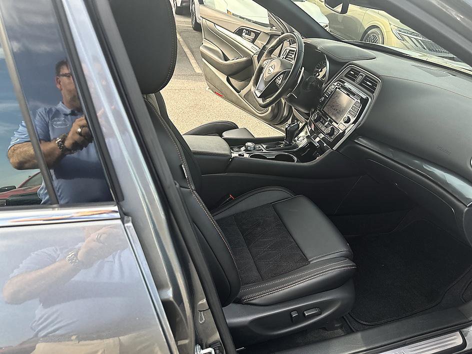 Certified 2023 Nissan Maxima SR w/ Sport Mat Group FWD image 17
