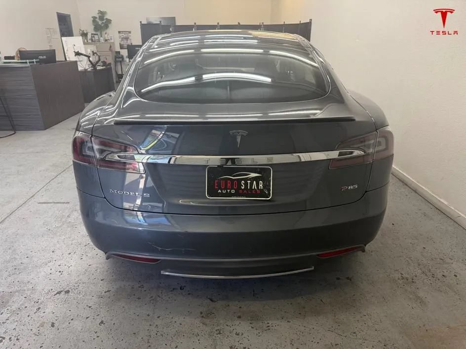 Used 2013 Tesla Model S Performance RWD image 6
