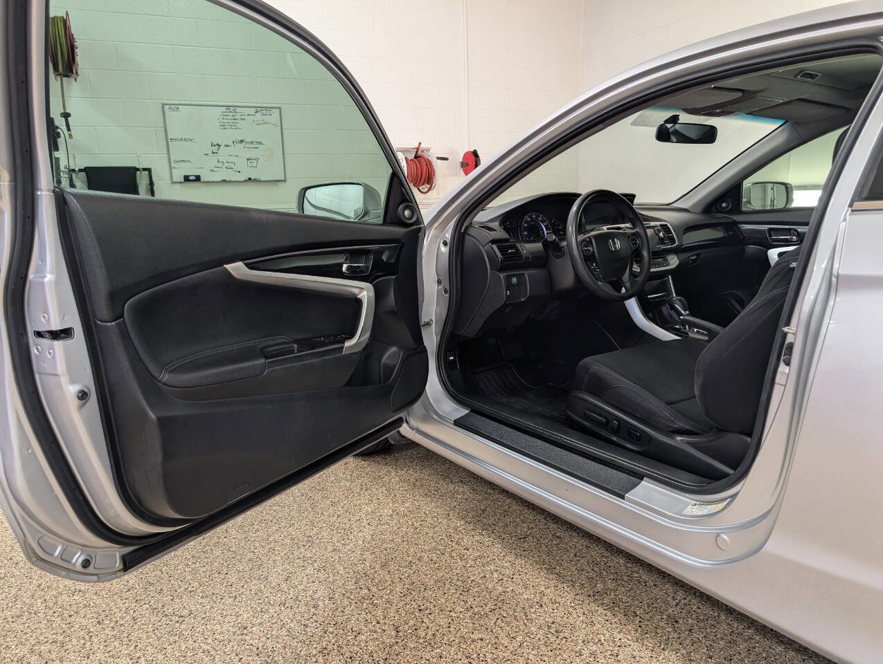 Used 2014 Honda Accord EX image 6