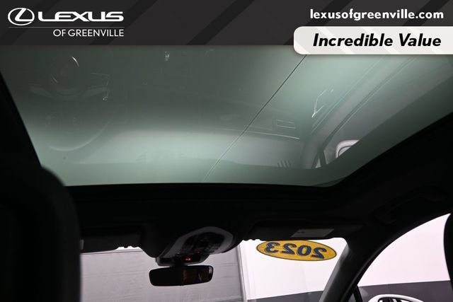Used 2023 Porsche Macan Turbo AWD/4WD image 23