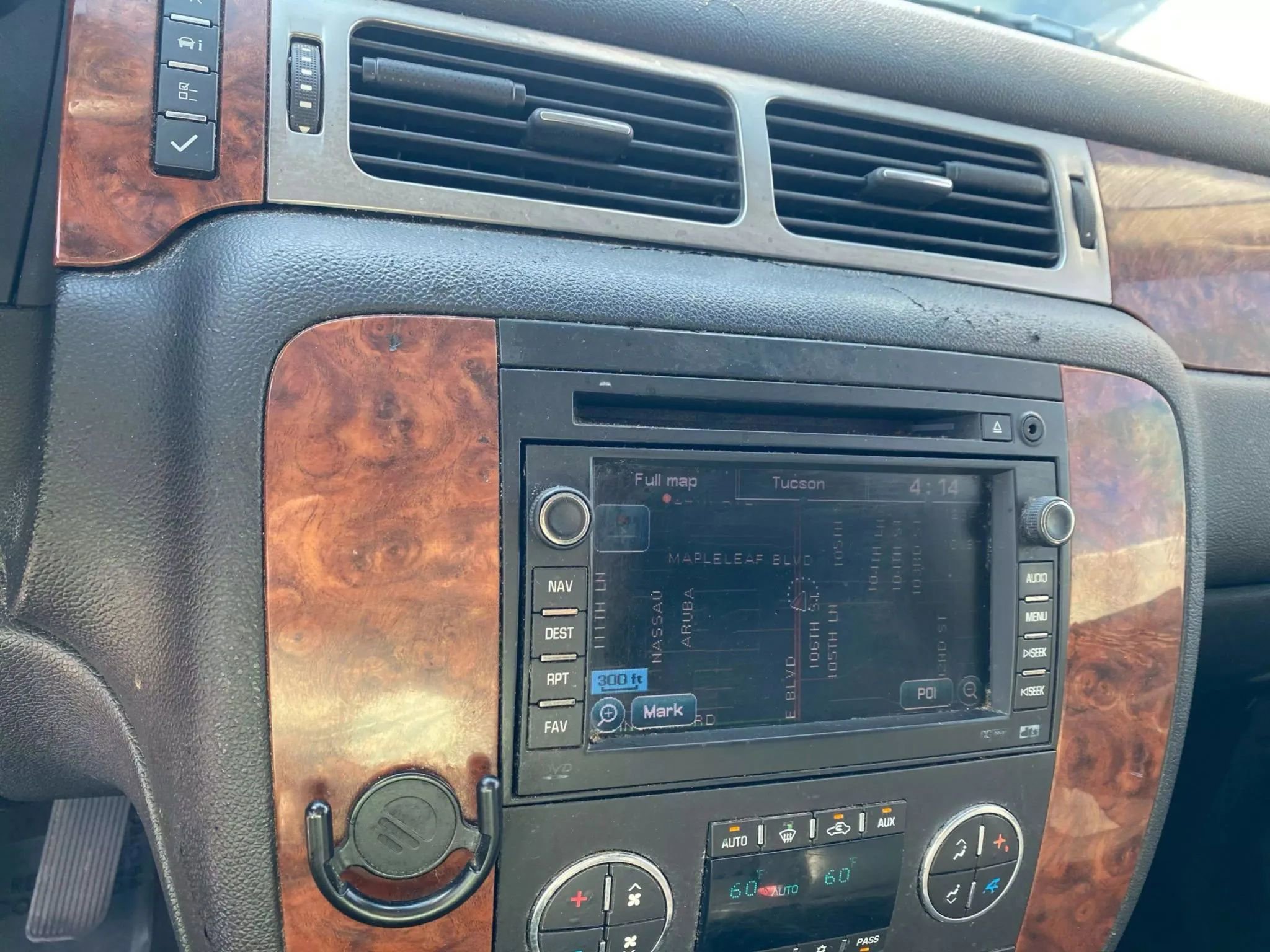 Used 2007 Chevrolet Suburban LT w/ LT Preferred Equipment Group image 18