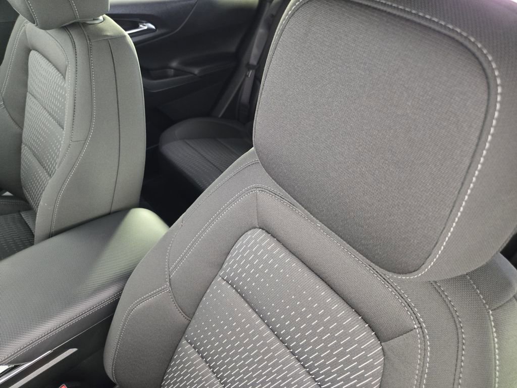 New 2026 Chevrolet Equinox LT w/ Safety and Technology Package FWD image 26