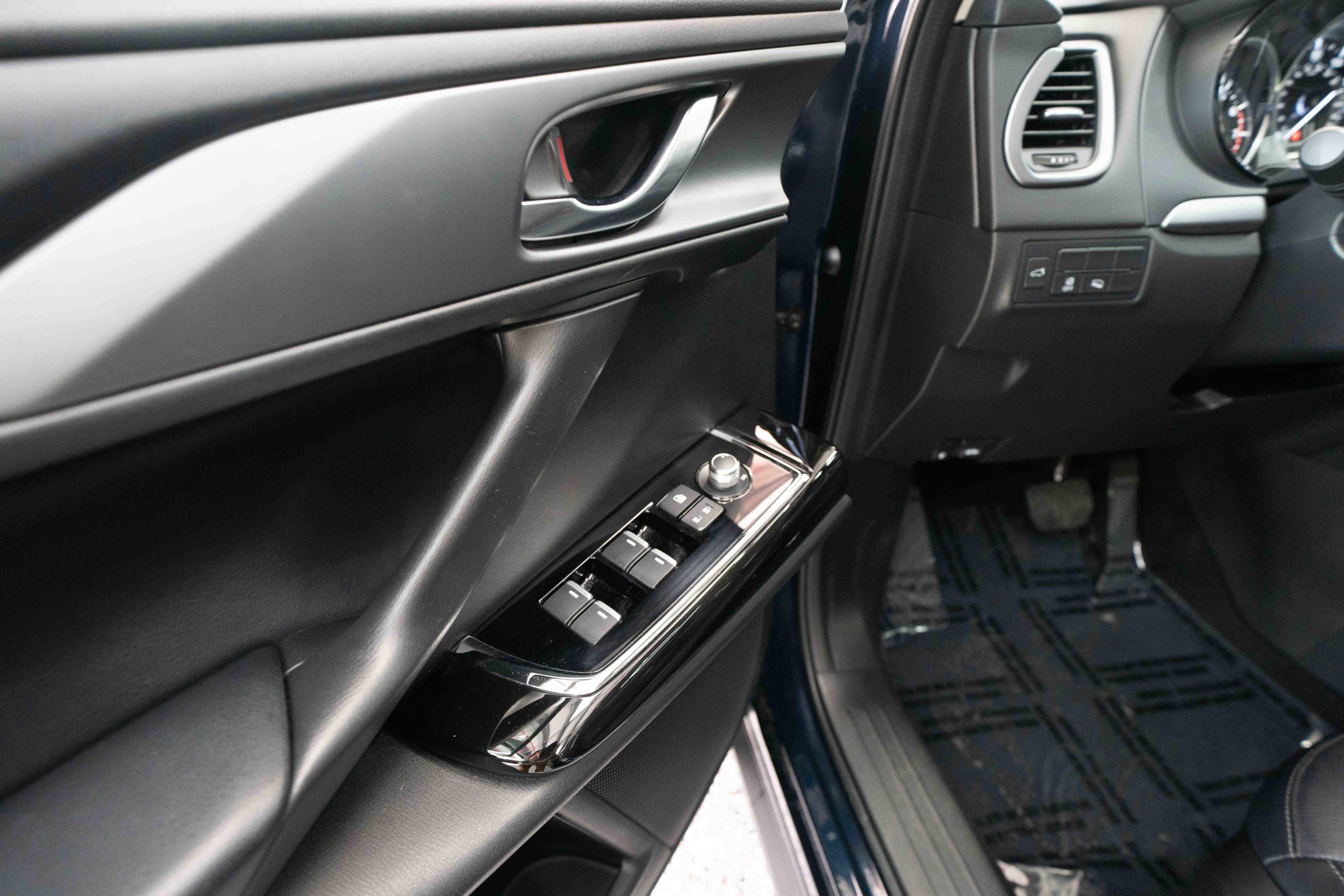 Used 2023 MAZDA CX-9 Touring image 7