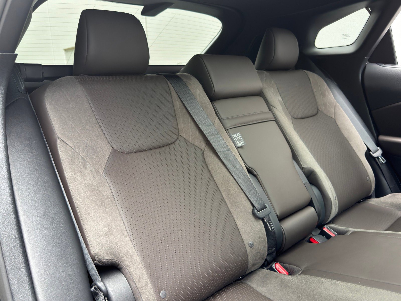 Used 2023 Lexus RX 350 w/ Luxury Package image 41