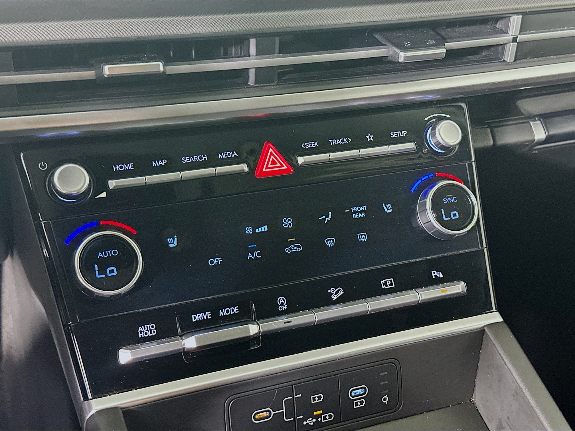 Used 2025 Hyundai Santa Fe SEL FWD image 23