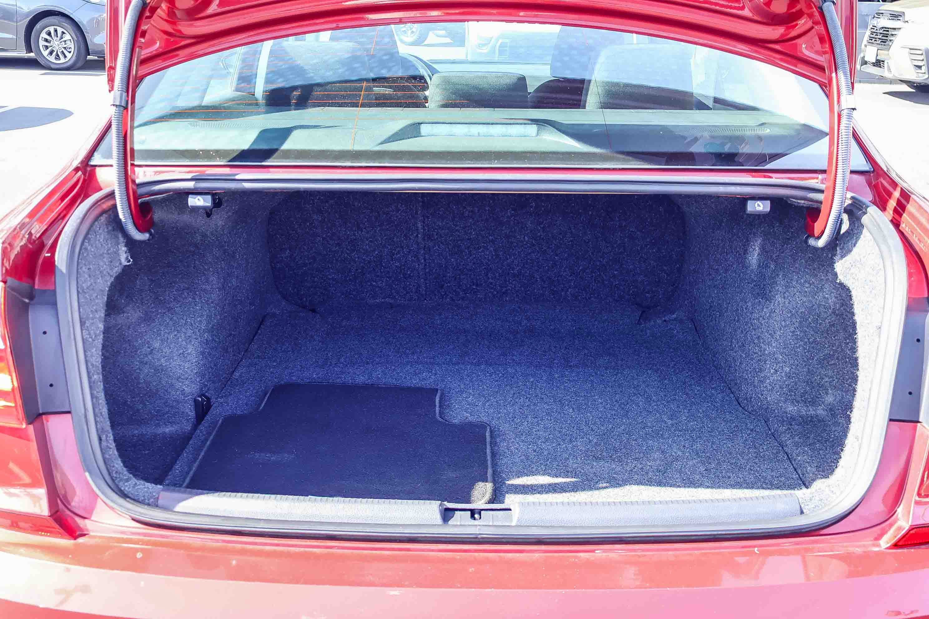 Used 2016 Volkswagen Passat 1.8T S image 14