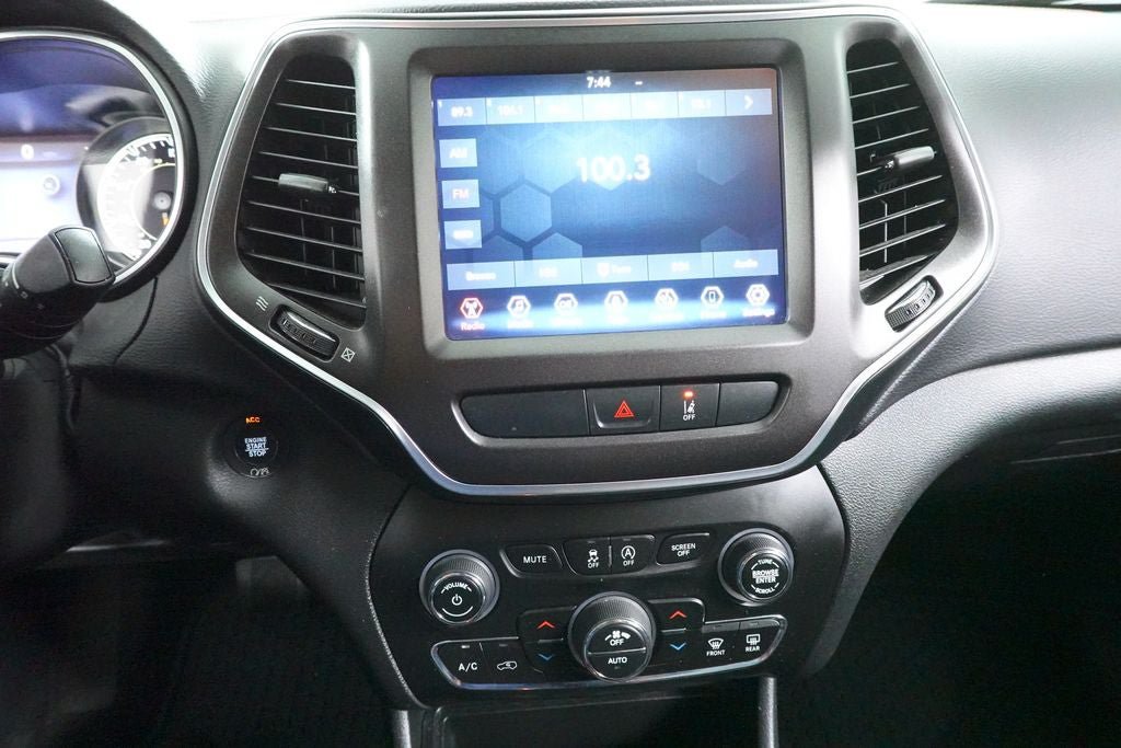Used 2022 Jeep Cherokee Trailhawk AWD/4WD image 14