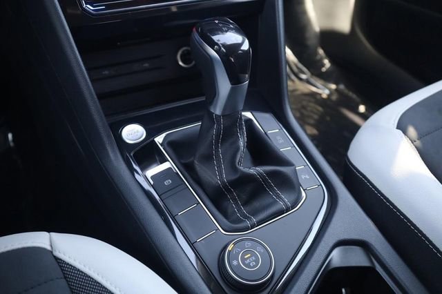 New 2026 Volkswagen Taos SE image 18