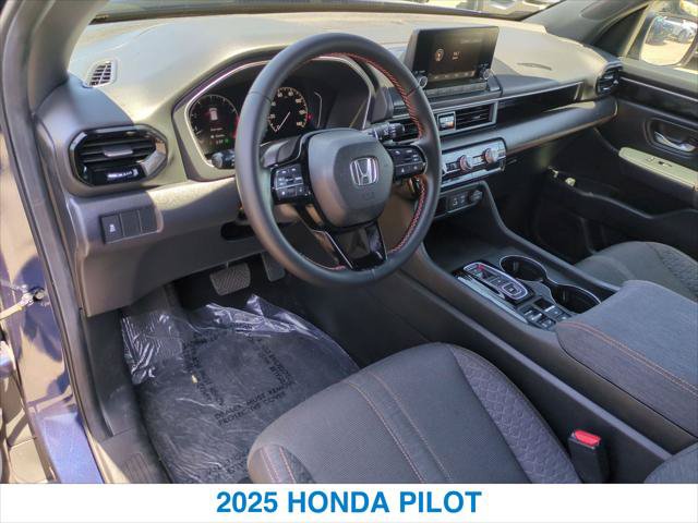 Certified 2025 Honda Pilot Sport image 14