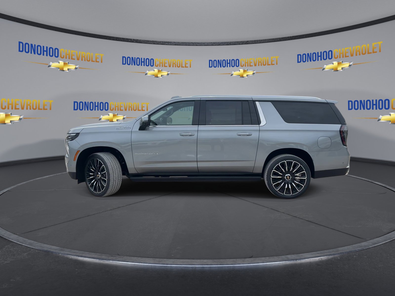 New 2026 Chevrolet Suburban High Country AWD/4WD image 8