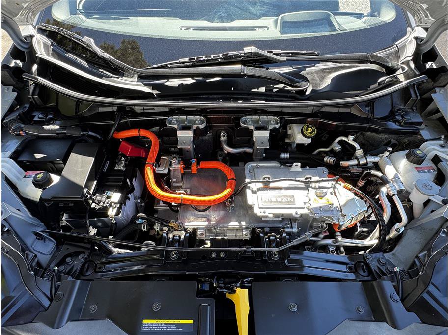 Used 2024 Nissan Ariya AWD image 31