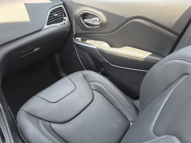 Used 2021 Jeep Cherokee Limited w/ Elite Package FWD image 19