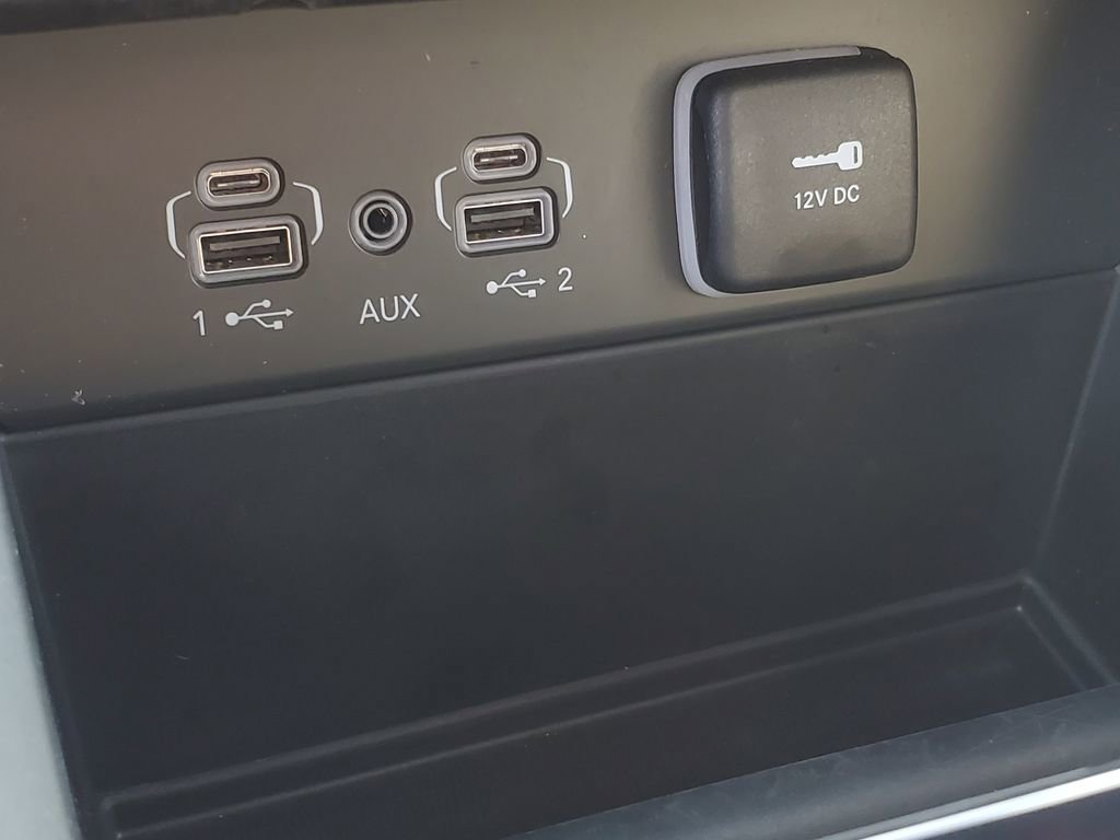 Used 2024 Jeep Grand Cherokee Limited image 30