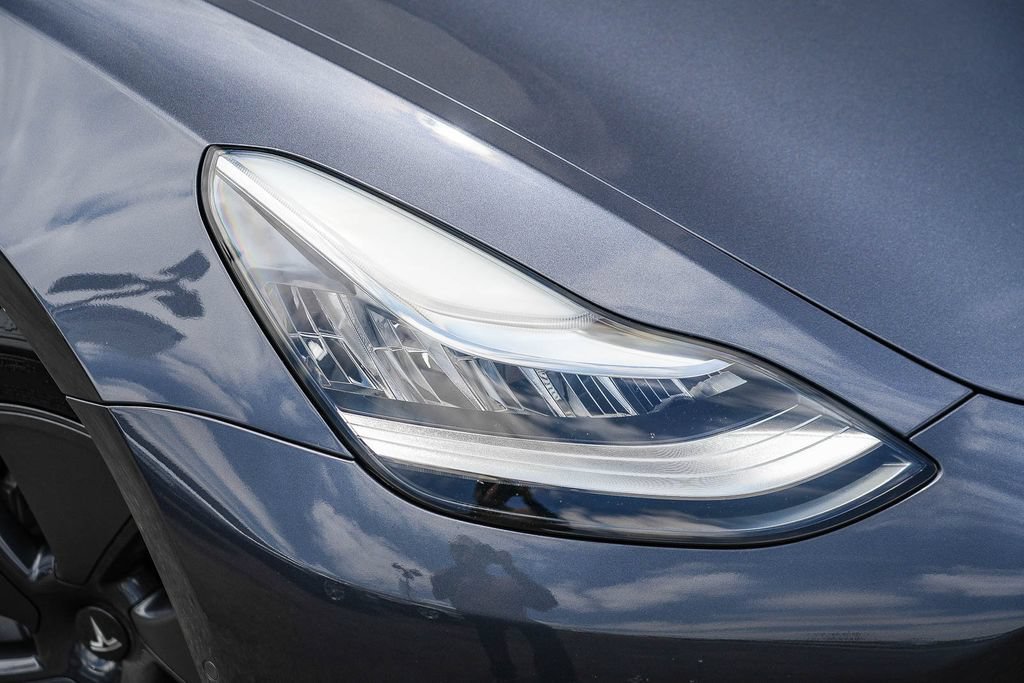 Used 2022 Tesla Model 3 Long Range AWD/4WD image 2