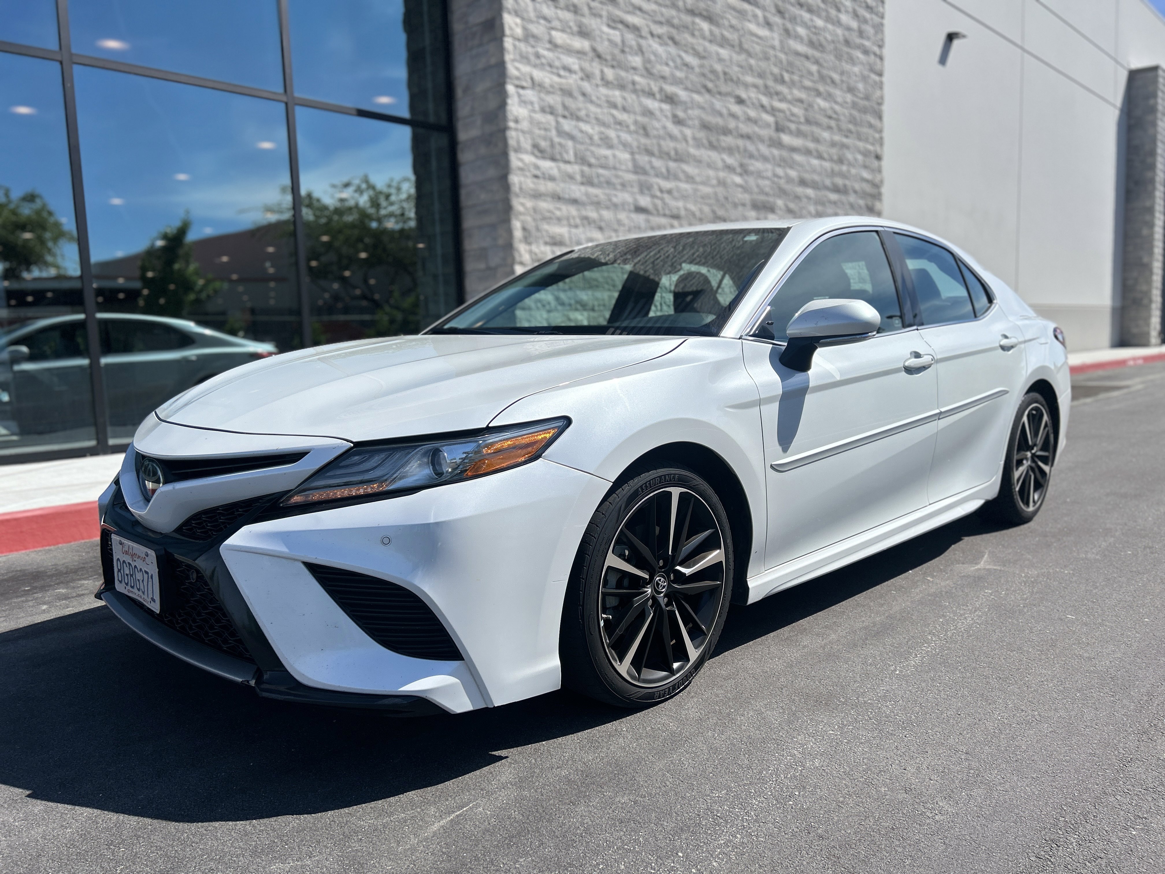 Used 2018 Toyota Camry XSE image 16