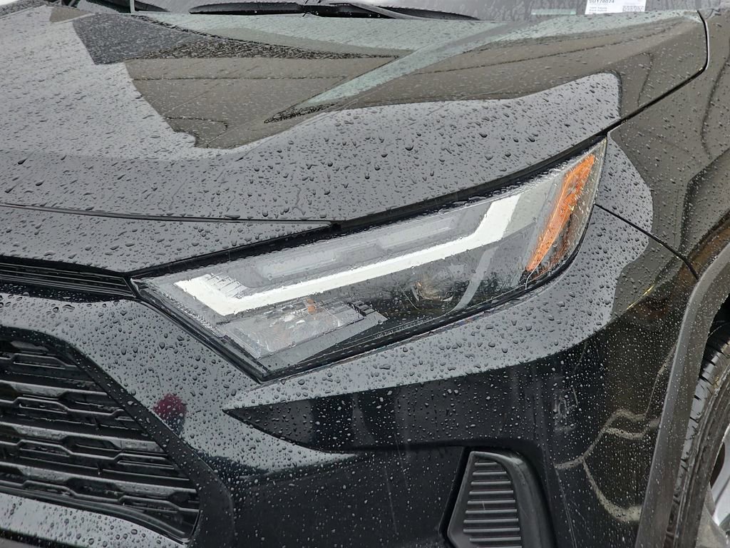 Used 2025 Toyota RAV4 LE image 34