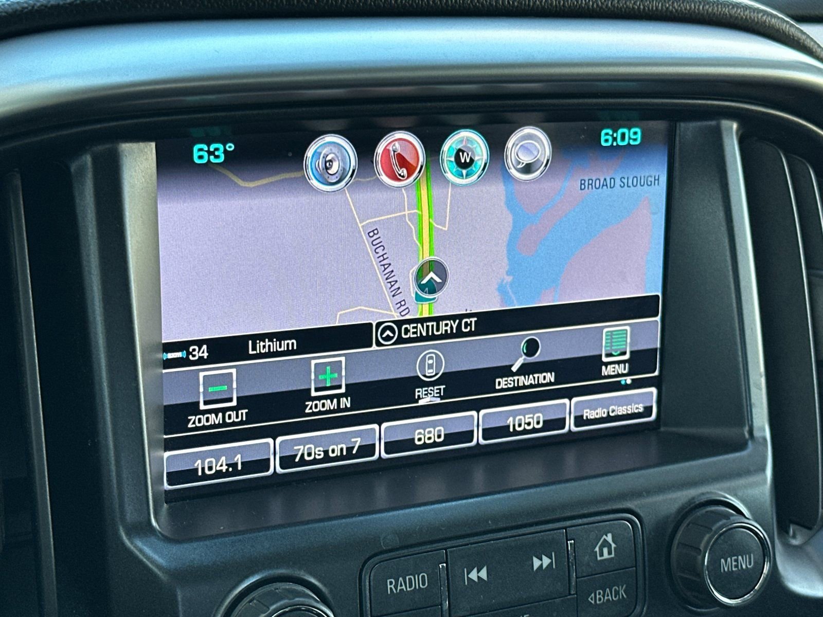 Used 2017 Chevrolet Colorado LT w/ Safety Package image 20