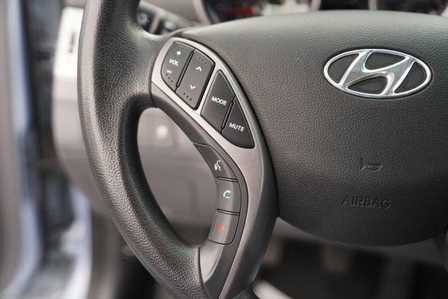 Used 2013 Hyundai Elantra image 18