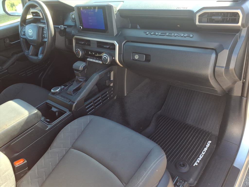 Used 2024 Toyota Tacoma SR w/ SR Upgrade Package AWD/4WD image 18