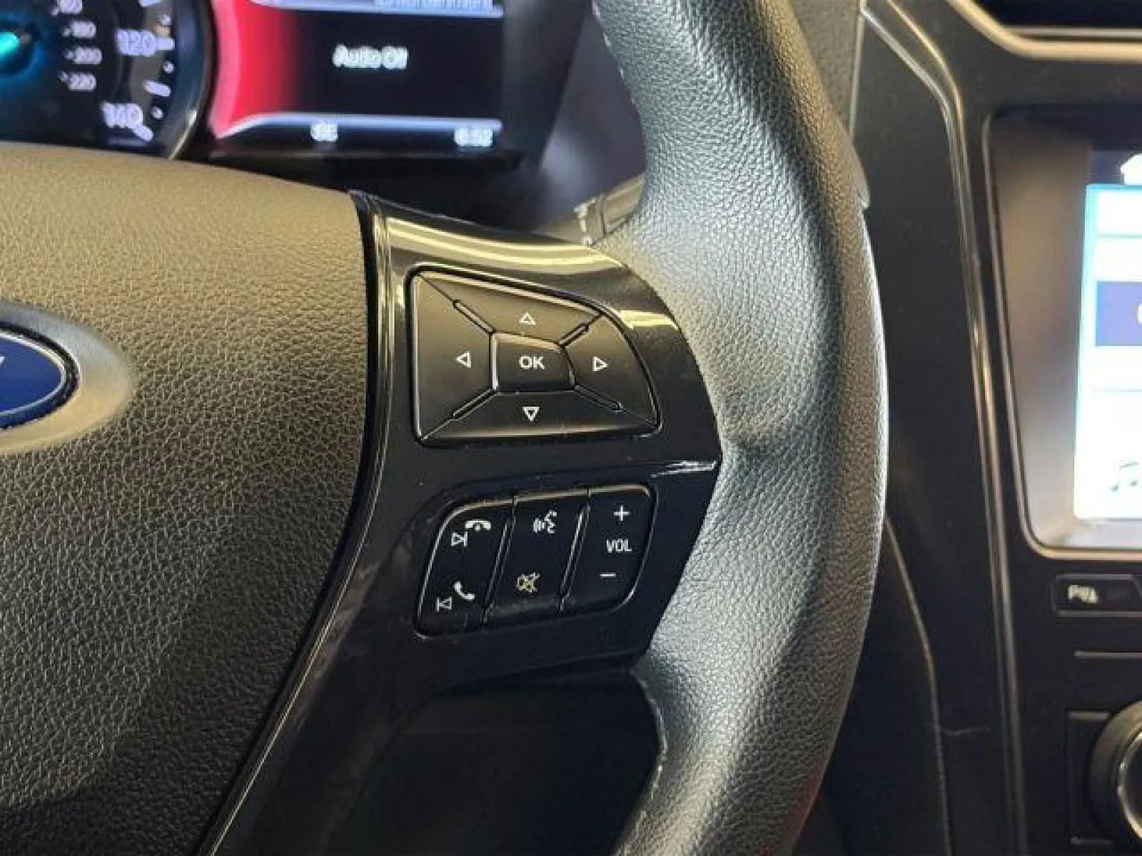 Used 2019 Ford Explorer XLT w/ Equipment Group 202A image 27