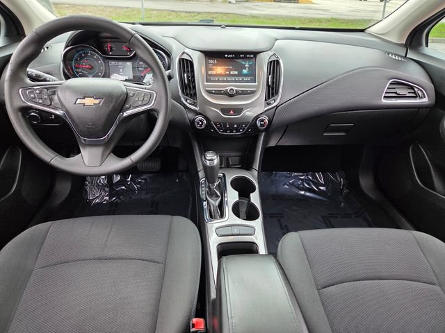 Used 2017 Chevrolet Cruze LT w/ Convenience Package FWD image 13
