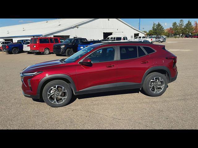 Certified 2024 Chevrolet Trax LT w/ Driver Confidence Package FWD image 33