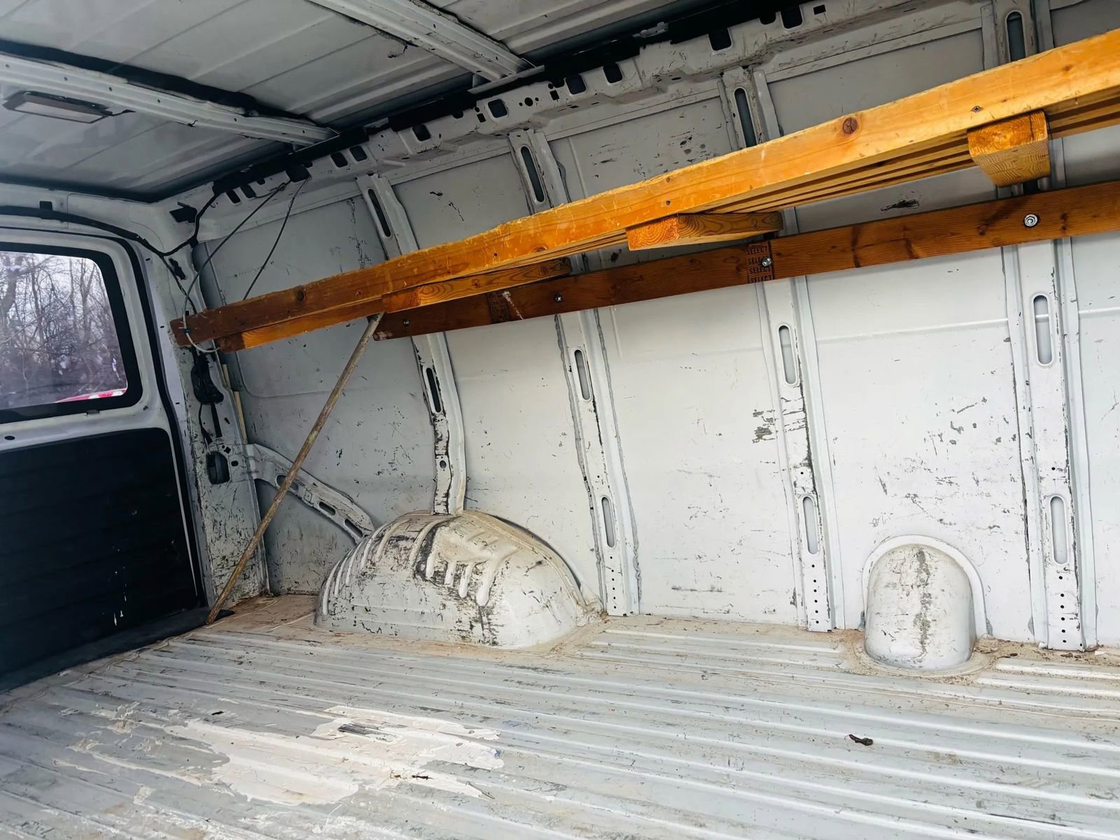 Used 2008 Chevrolet Express 2500 Van 3D image 6