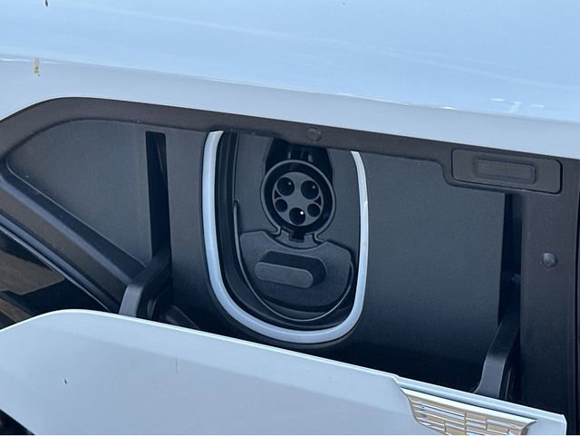 New 2026 Cadillac Lyriq Luxury image 4